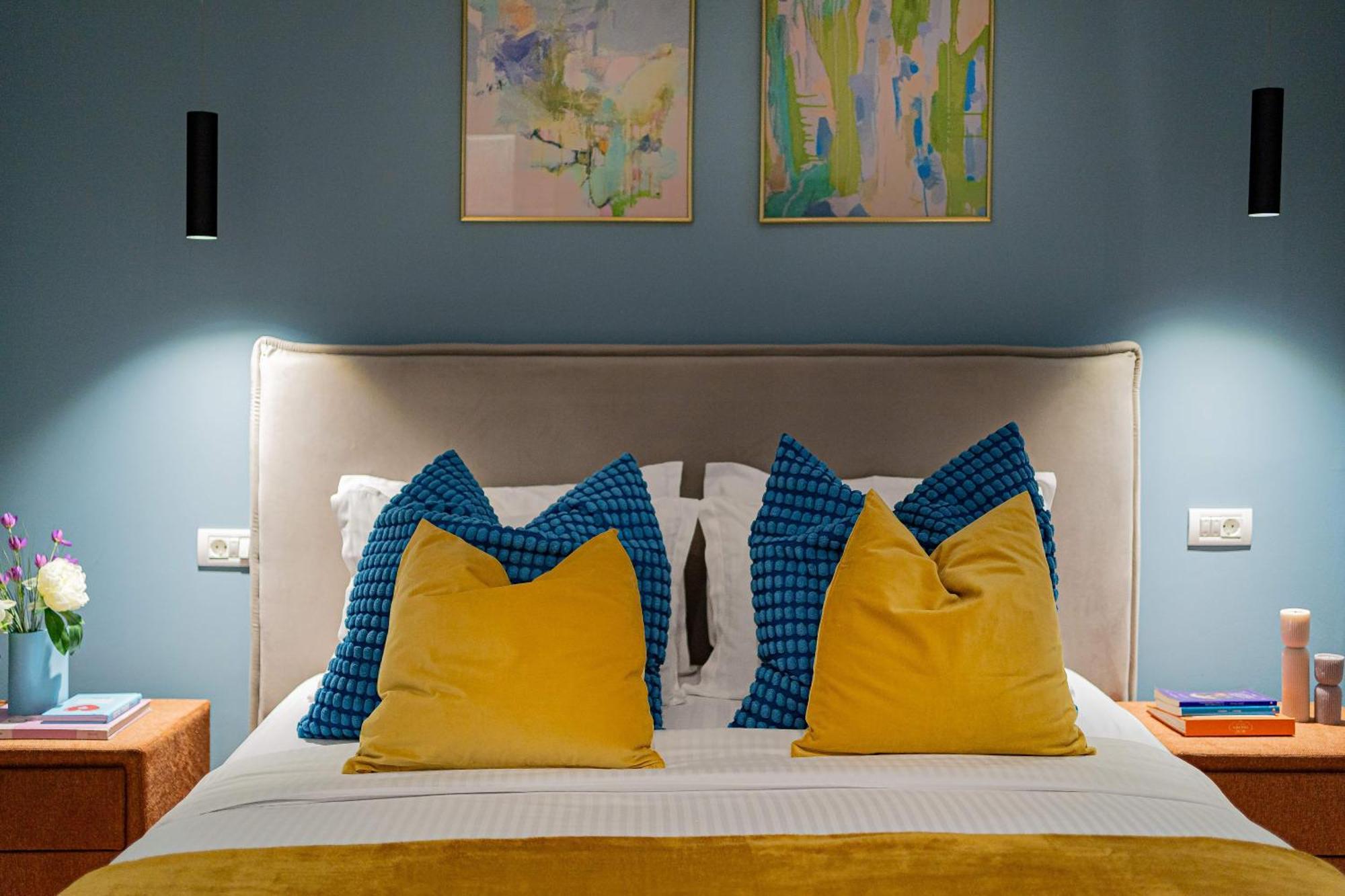 Celestial Azure - Tranquil 1Br In Piata Universitatii 부쿠레슈티 외부 사진